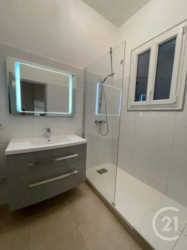 Appartement F3 à louer - 3 pièces - 63.92 m2 - MONTPELLIER - 34 - LANGUEDOC-ROUSSILLON - Century 21 L'Agence Du Centre