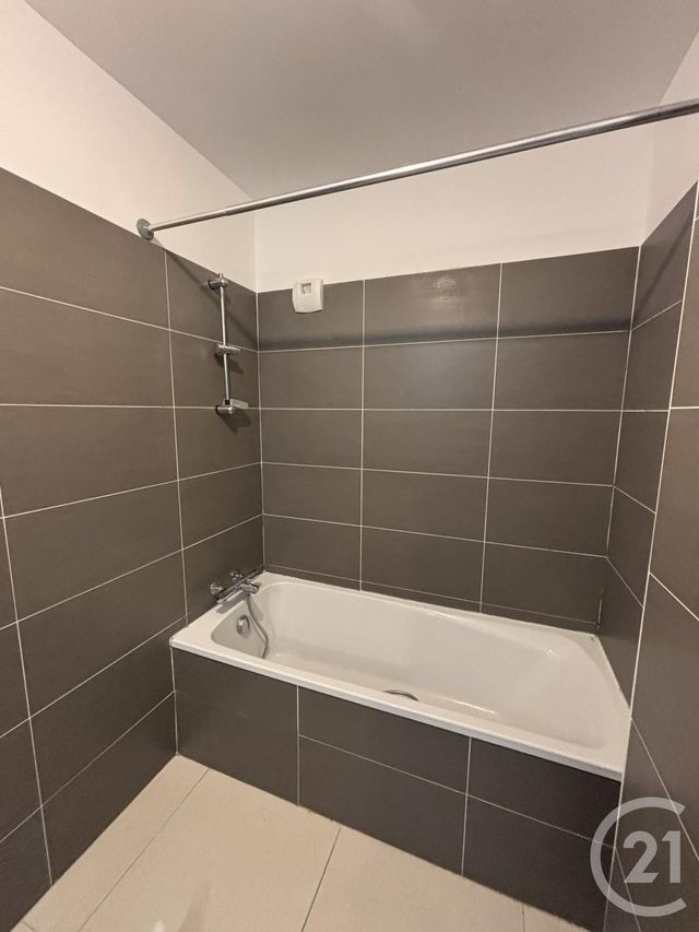 Appartement F3 à louer - 3 pièces - 65.72 m2 - MONTPELLIER - 34 - LANGUEDOC-ROUSSILLON - Century 21 L'Agence Du Centre