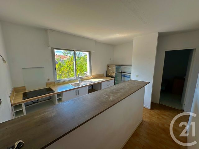 Appartement T4 à louer - 4 pièces - 82.86 m2 - MONTPELLIER - 34 - LANGUEDOC-ROUSSILLON - Century 21 L'Agence Du Centre