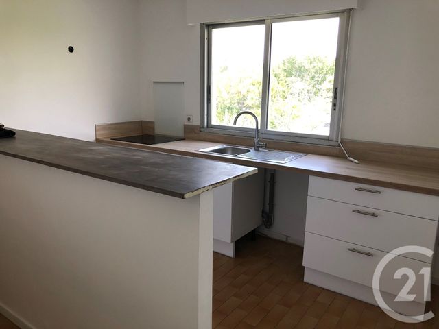 Appartement T4 à louer - 4 pièces - 82.86 m2 - MONTPELLIER - 34 - LANGUEDOC-ROUSSILLON - Century 21 L'Agence Du Centre