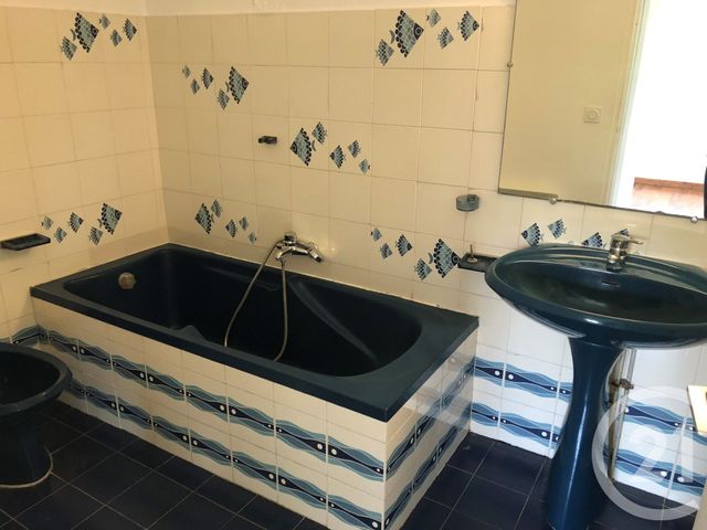 Appartement T4 à louer - 4 pièces - 82.86 m2 - MONTPELLIER - 34 - LANGUEDOC-ROUSSILLON - Century 21 L'Agence Du Centre