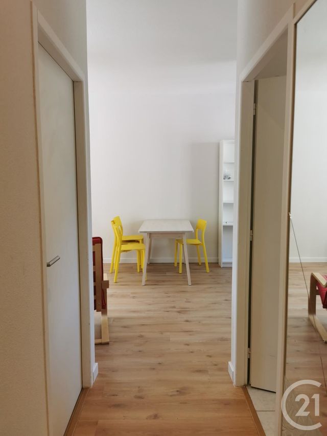 Appartement T2 à louer - 2 pièces - 38.99 m2 - MONTPELLIER - 34 - LANGUEDOC-ROUSSILLON - Century 21 L'Agence Du Centre