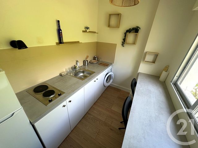 Appartement T2 à louer - 2 pièces - 40.32 m2 - MONTPELLIER - 34 - LANGUEDOC-ROUSSILLON - Century 21 L'Agence Du Centre