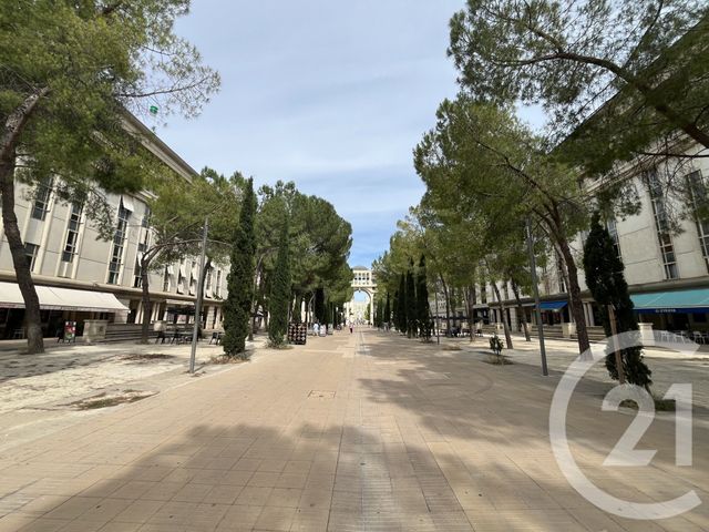 Appartement T3 à vendre - 3 pièces - 74.82 m2 - MONTPELLIER - 34 - LANGUEDOC-ROUSSILLON - Century 21 L'Agence Du Centre