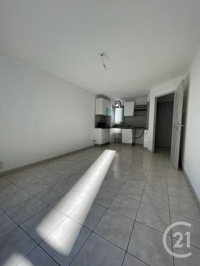Appartement F2 à louer - 2 pièces - 35.4 m2 - MONTPELLIER - 34 - LANGUEDOC-ROUSSILLON - Century 21 L'Agence Du Centre