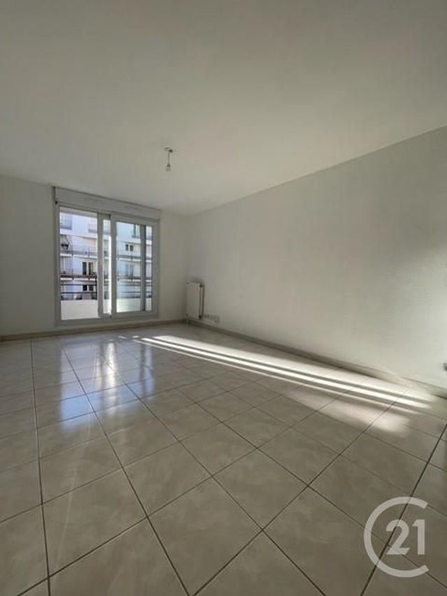 Appartement F2 à louer - 2 pièces - 35.4 m2 - MONTPELLIER - 34 - LANGUEDOC-ROUSSILLON - Century 21 L'Agence Du Centre