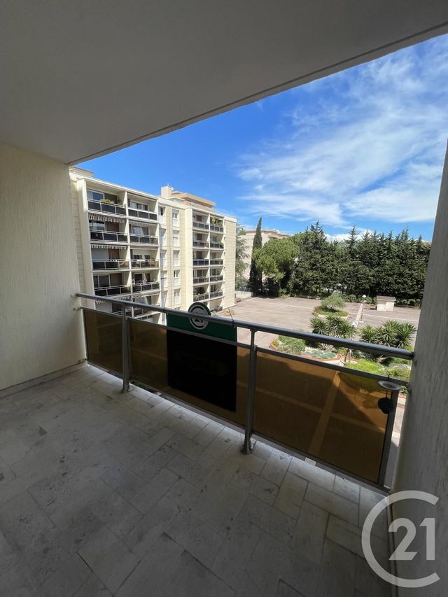 Appartement F1 à louer - 1 pièce - 41.18 m2 - MONTPELLIER - 34 - LANGUEDOC-ROUSSILLON - Century 21 L'Agence Du Centre