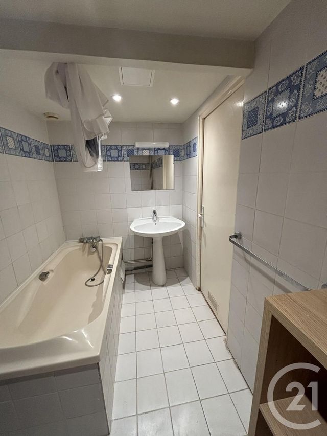 Appartement T3 à louer - 3 pièces - 95.24 m2 - MONTPELLIER - 34 - LANGUEDOC-ROUSSILLON - Century 21 L'Agence Du Centre