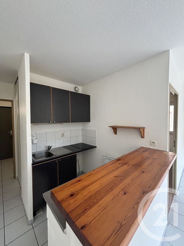 Appartement T2 à louer - 2 pièces - 37.76 m2 - MONTPELLIER - 34 - LANGUEDOC-ROUSSILLON - Century 21 L'Agence Du Centre